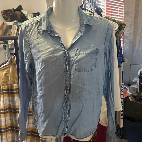 Light Blue AEO Button-Up Shirt - Picture 1 of 5